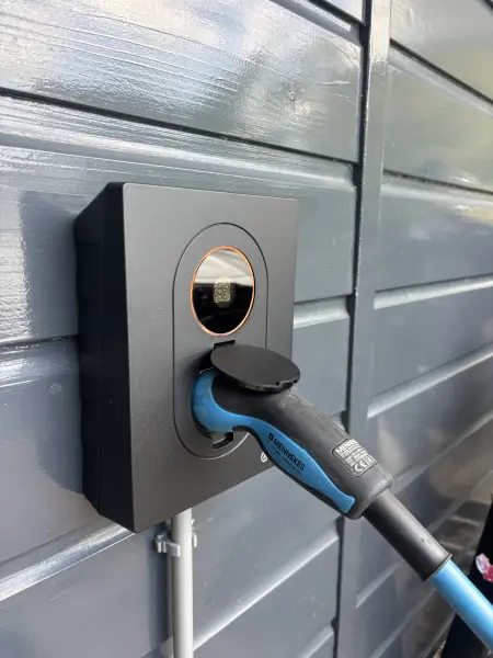 Thuisbatterij met automatische back-up en laadpaal in Vinkeveen