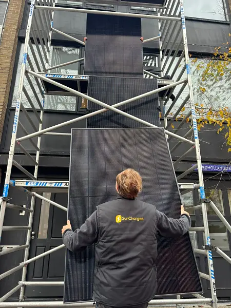 Compleet PV-systeem met 15 panelen + 10 kWh Anker thuisbatterij